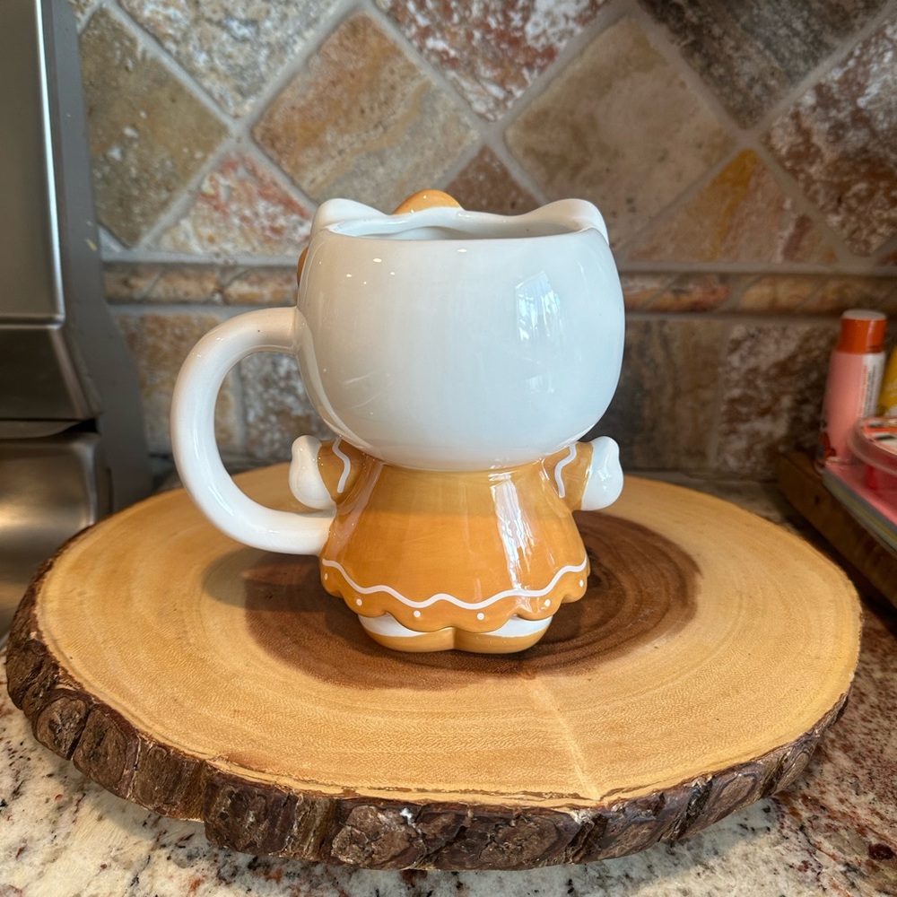 Hello Kitty Gingerbread Mug - Picture 2 of 2
